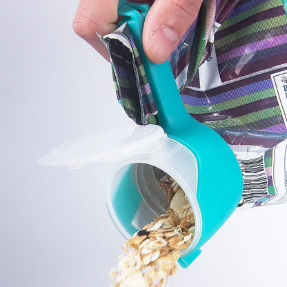 Sealing Clip With Pour Spout