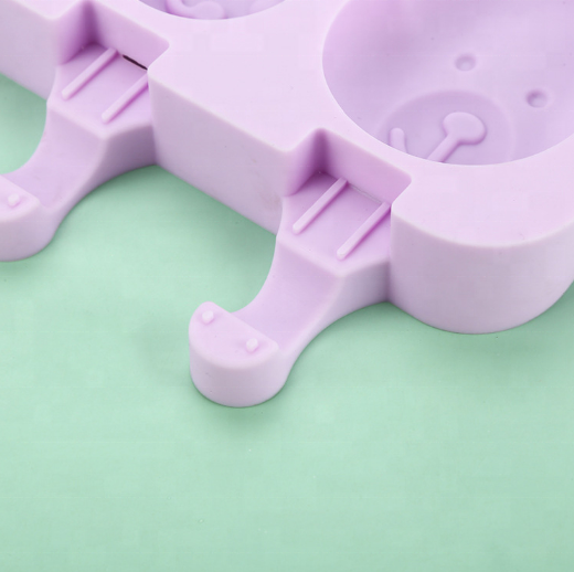 Silicone popsicle mould with pig, rabbit and bear shapes