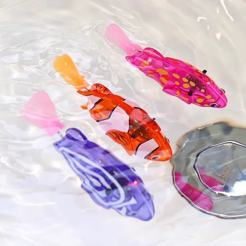 Robot swimming fish bath toy
